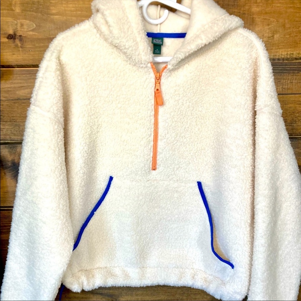 Woman’s half zip pullover Sherpa jacket beige size XXL.